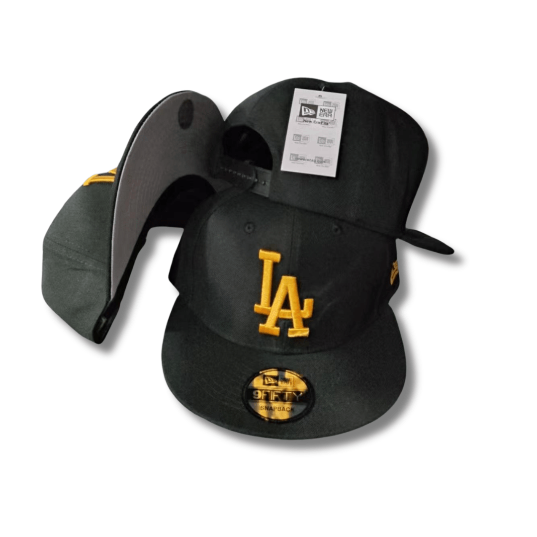 Los Angeles Dodgers Black with Yellow Embroidered Logo ¨C Snapback Cap