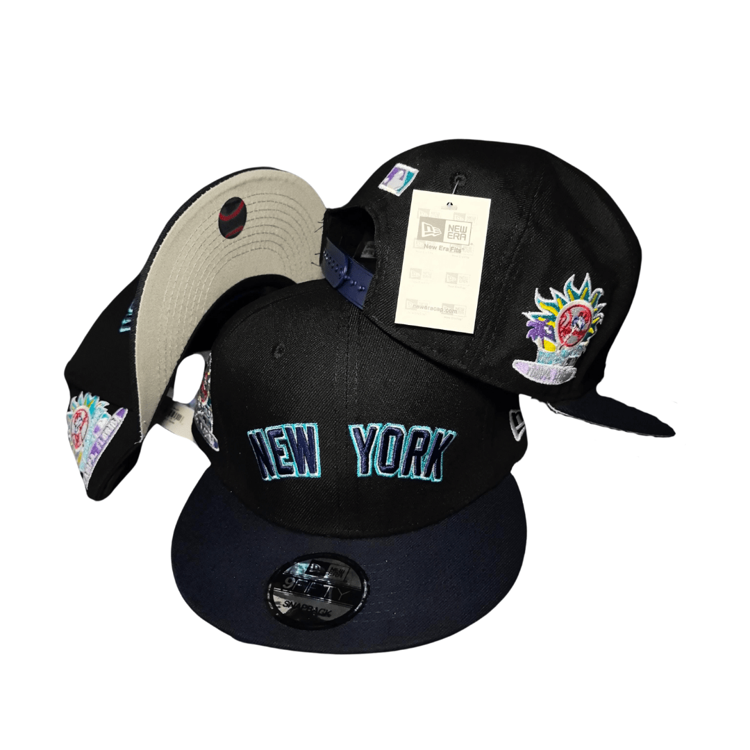 New York 9FIFTY with Embroidered Side Artwork Black and Navy ¨C Snapback Cap