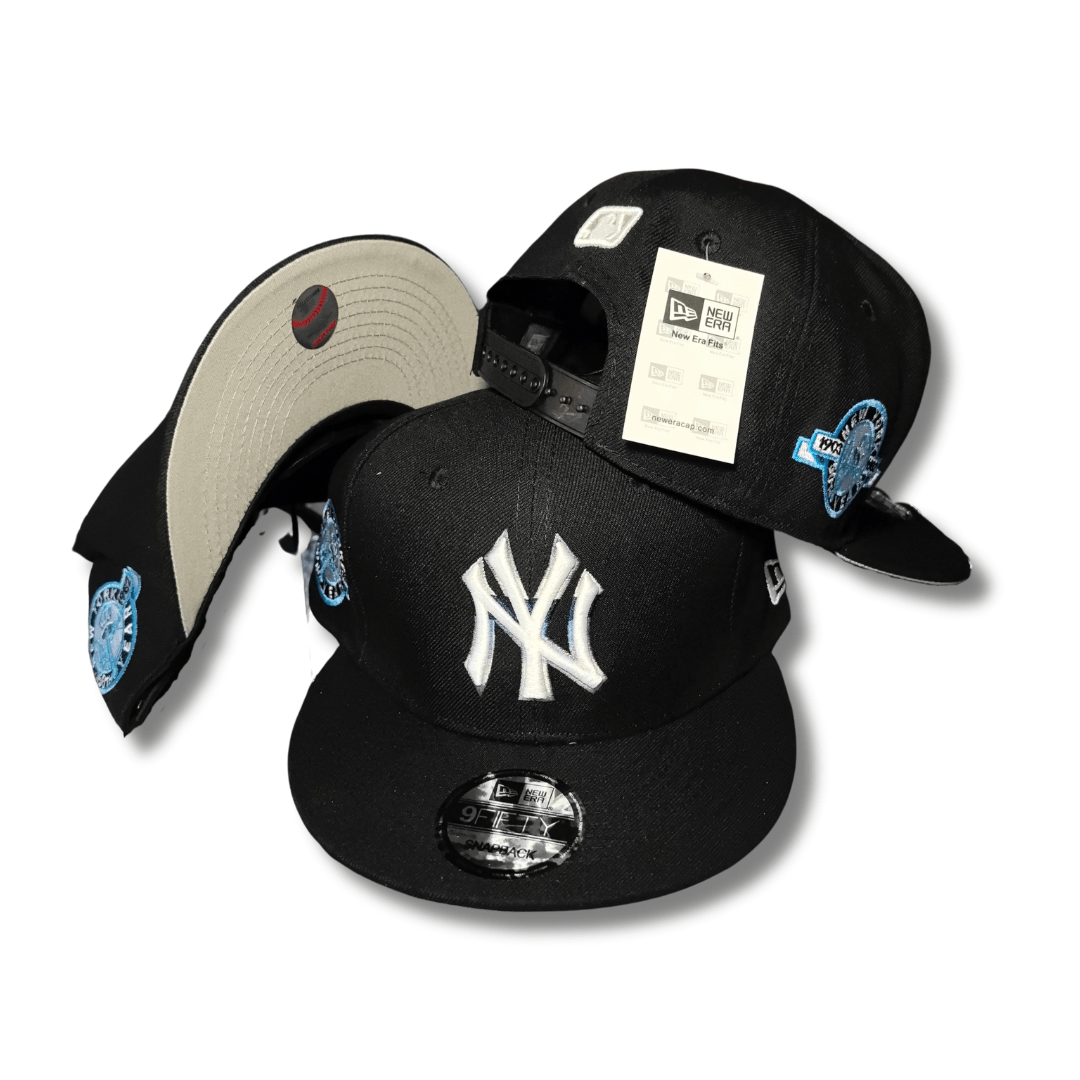 New York Yankees Black Iconic White Logo with Gray Undervisor ¨C Snapback Cap