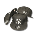 New York Yankees with White Embroidered Logo and ¡°New York or Nowhere¡± Script Black ¨C Snapback Cap