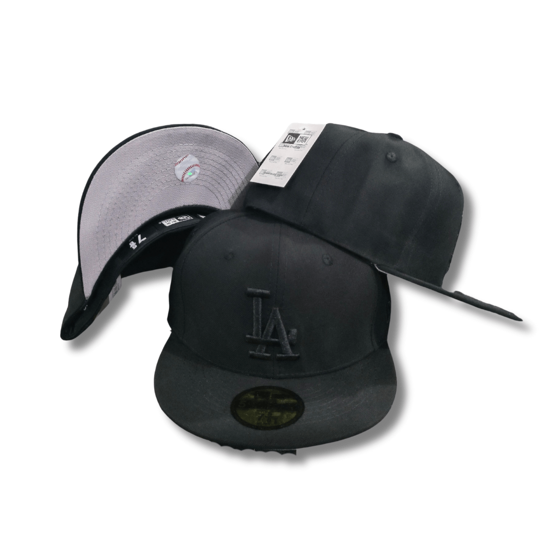 Los Angeles Dodgers Blackout with Tonal Logo Black  ¨C Fitted Cap