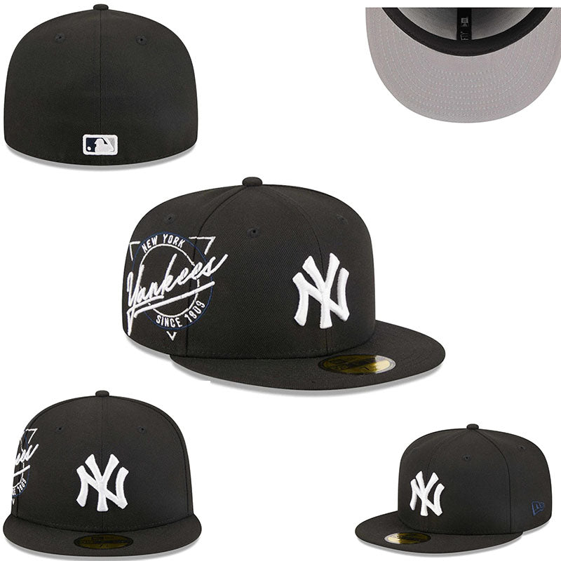 New York Yankees Snapback Hat with Classic Logo and Script Embroidery ¨C Black