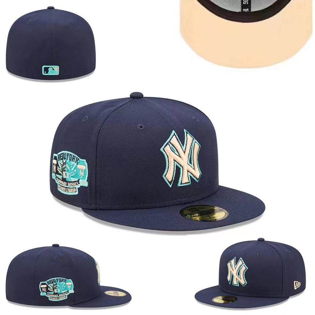 New York Yankees Snapback Hat with Mint and Beige Embroidered Logo ¨C Navy Blue