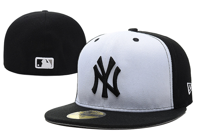 New York Yankees 59FIFTY Fitted Hat with Two-Tone Design ¨C Black and White