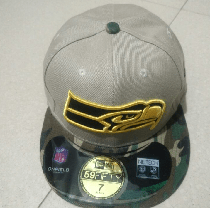 Seattle Seahawks Camouflage Brim 59FIFTY Fitted Hat with Embroidered Logo ¨C Khaki and Camo