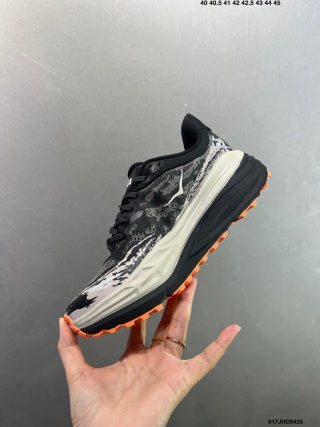 HOKA ONE ONE Stinson 7