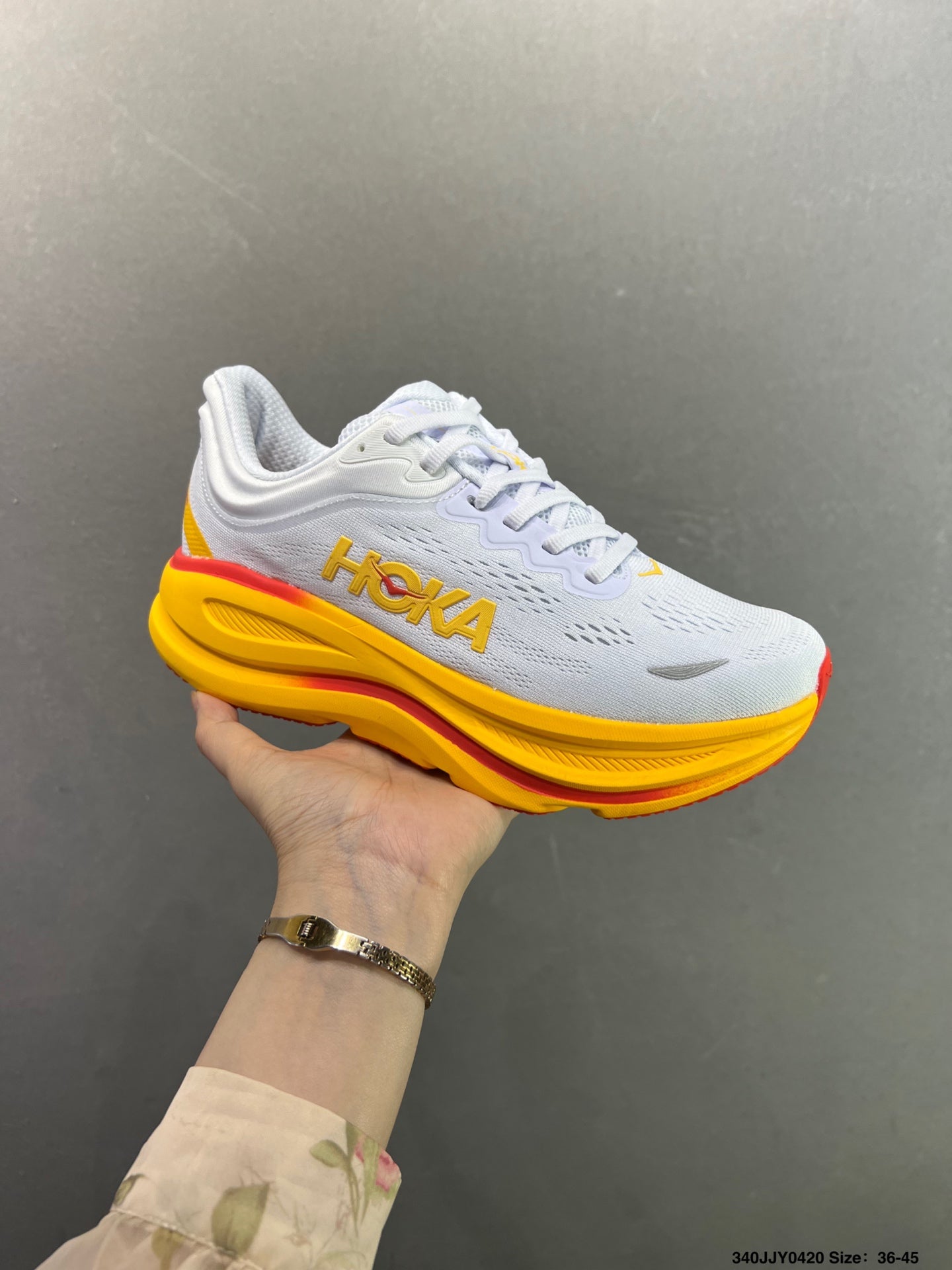 HOKA ONE ONE Bondi 9