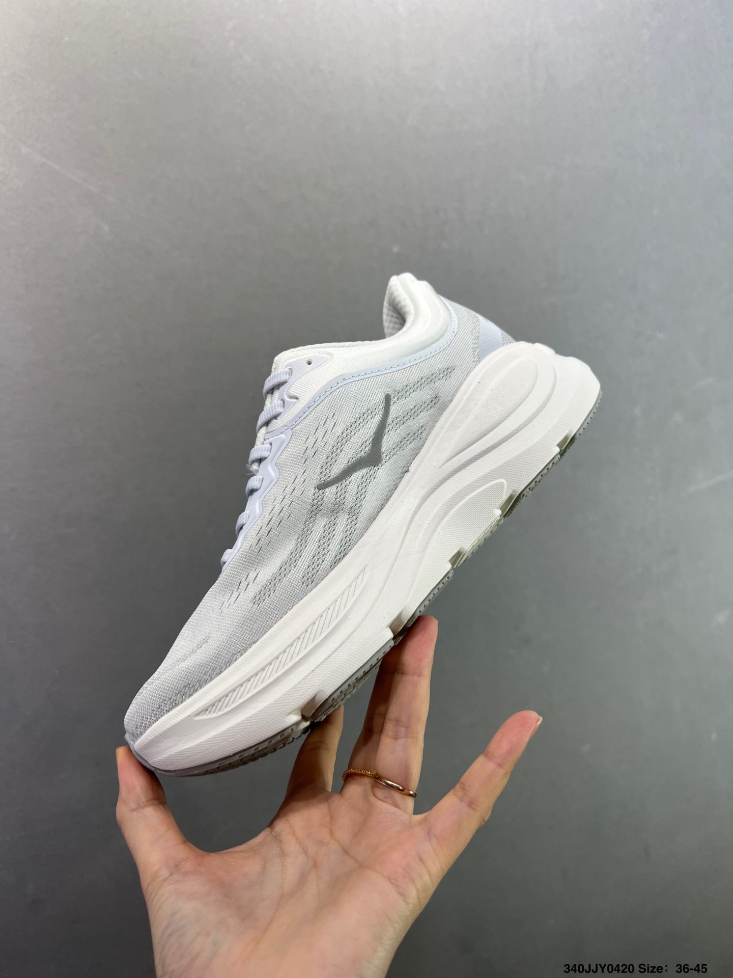 HOKA ONE ONE Bondi 9