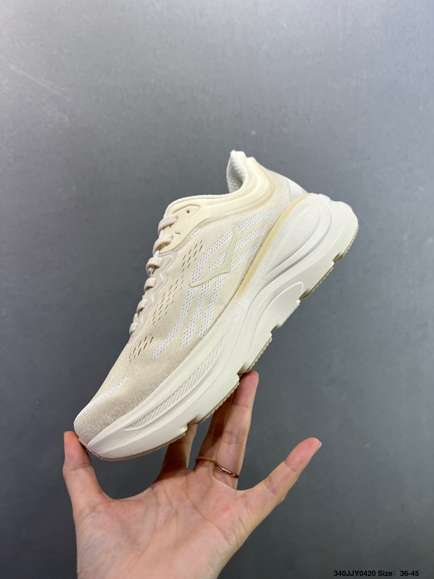 HOKA ONE ONE Bondi 9