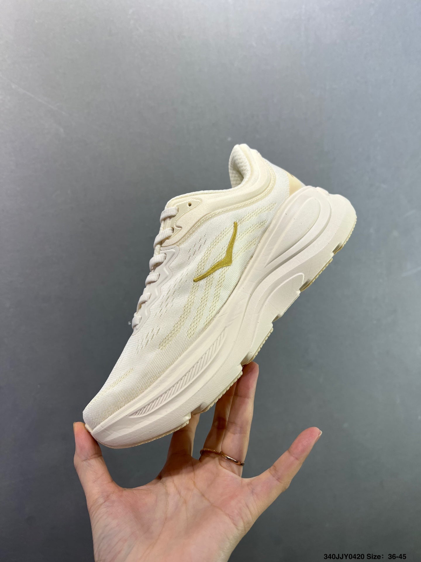 HOKA ONE ONE Bondi 9