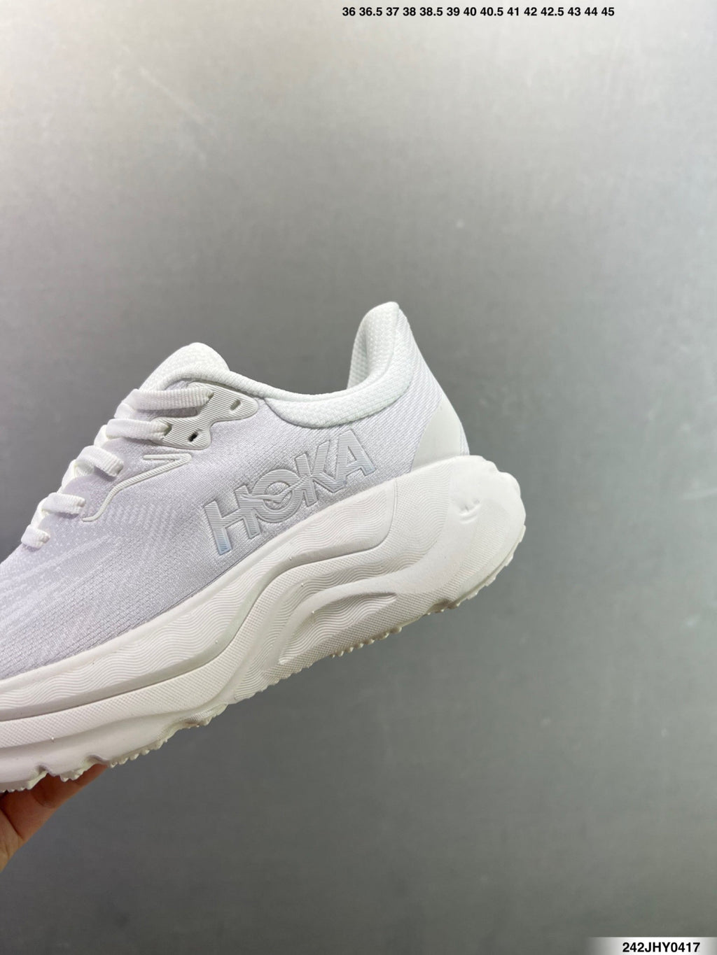 Hoka One One M ARAHI 8