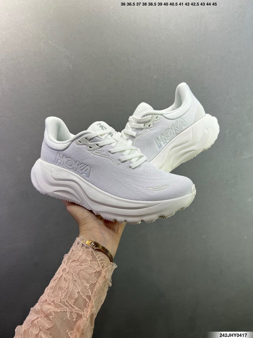 Hoka One One M ARAHI 8