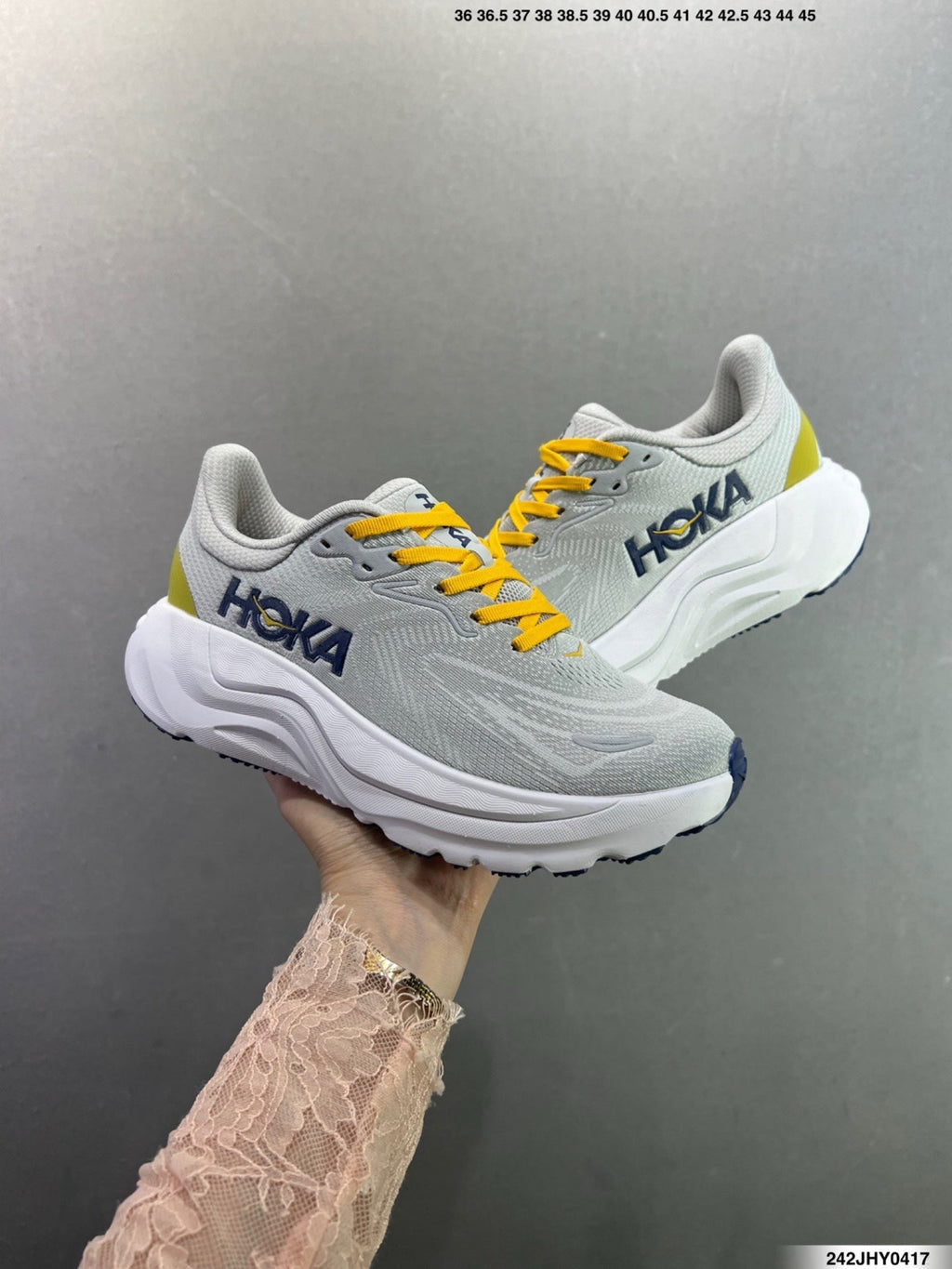 Hoka One One M ARAHI 8