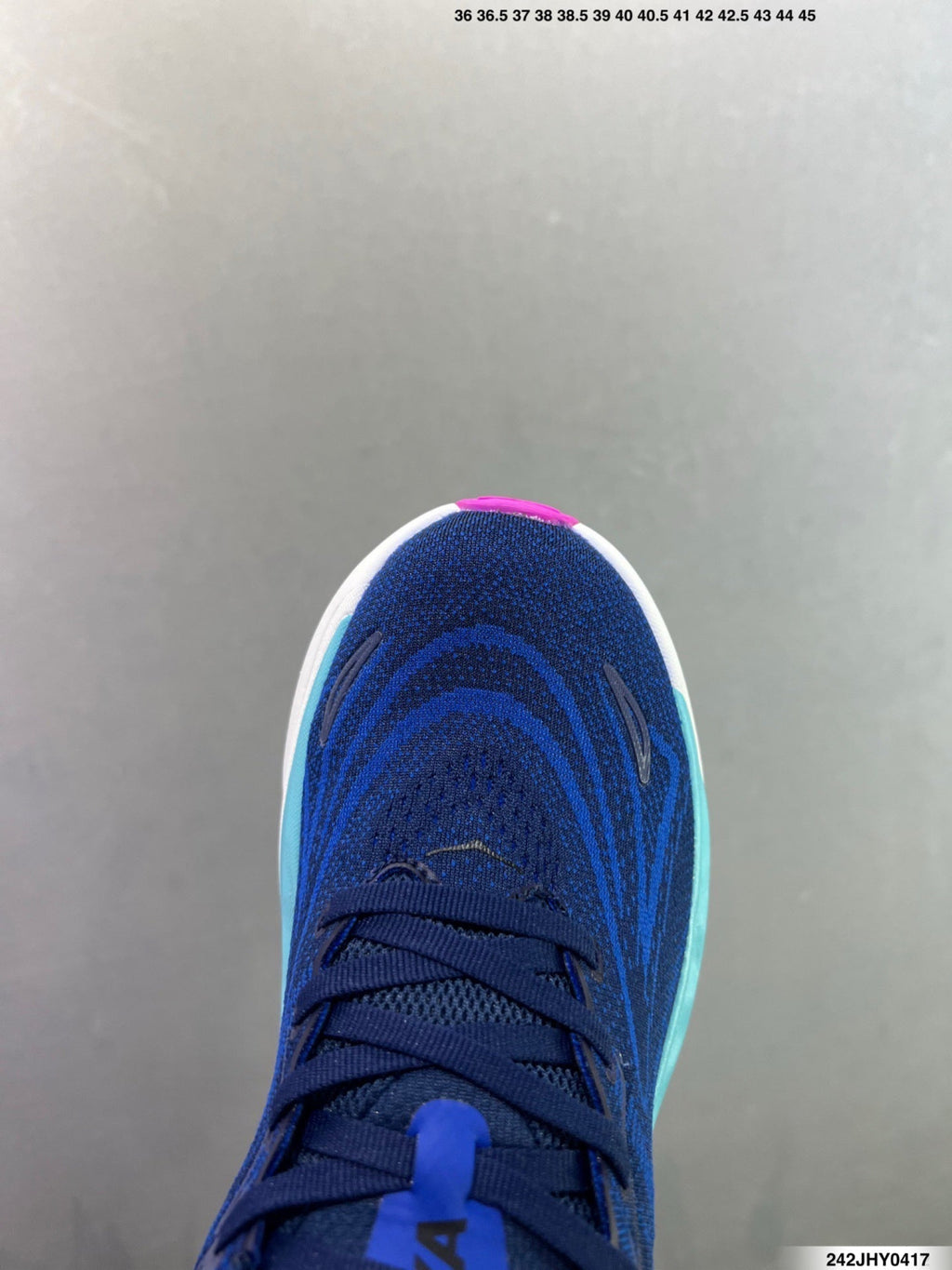 Hoka One One M ARAHI 8