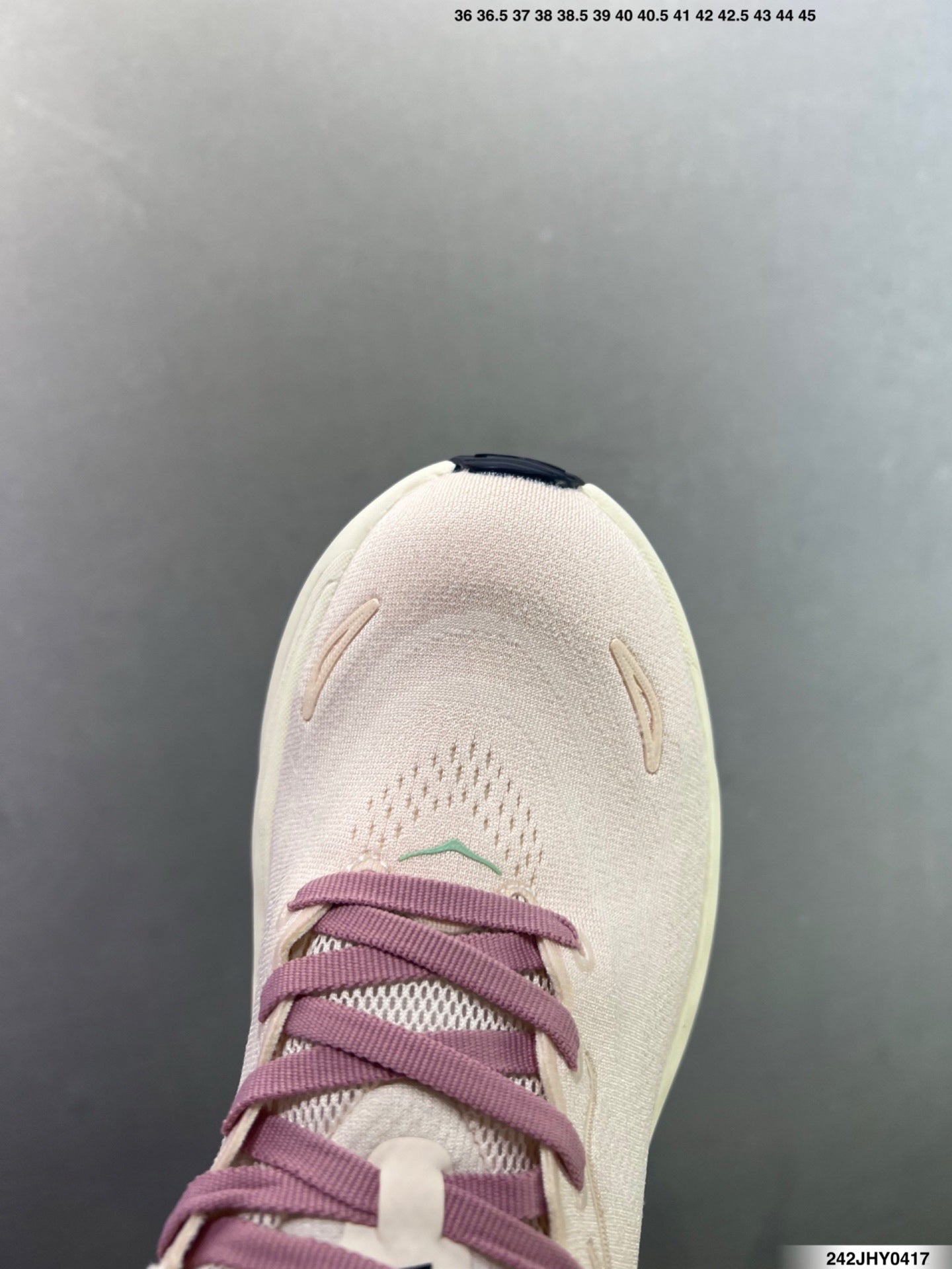Hoka One One M ARAHI 8