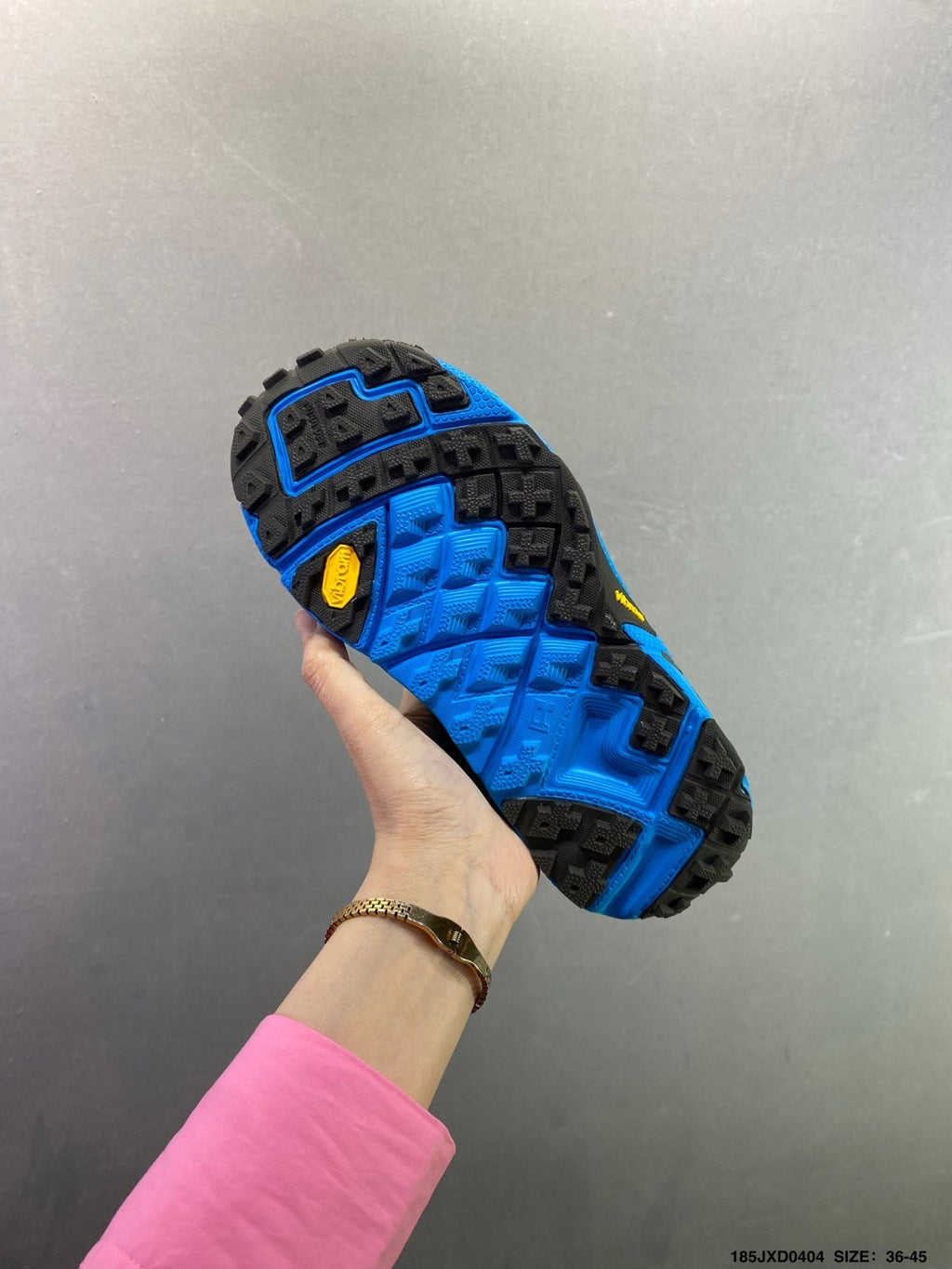 HOKA ONE ONE VIBRAM TOR TRAFA