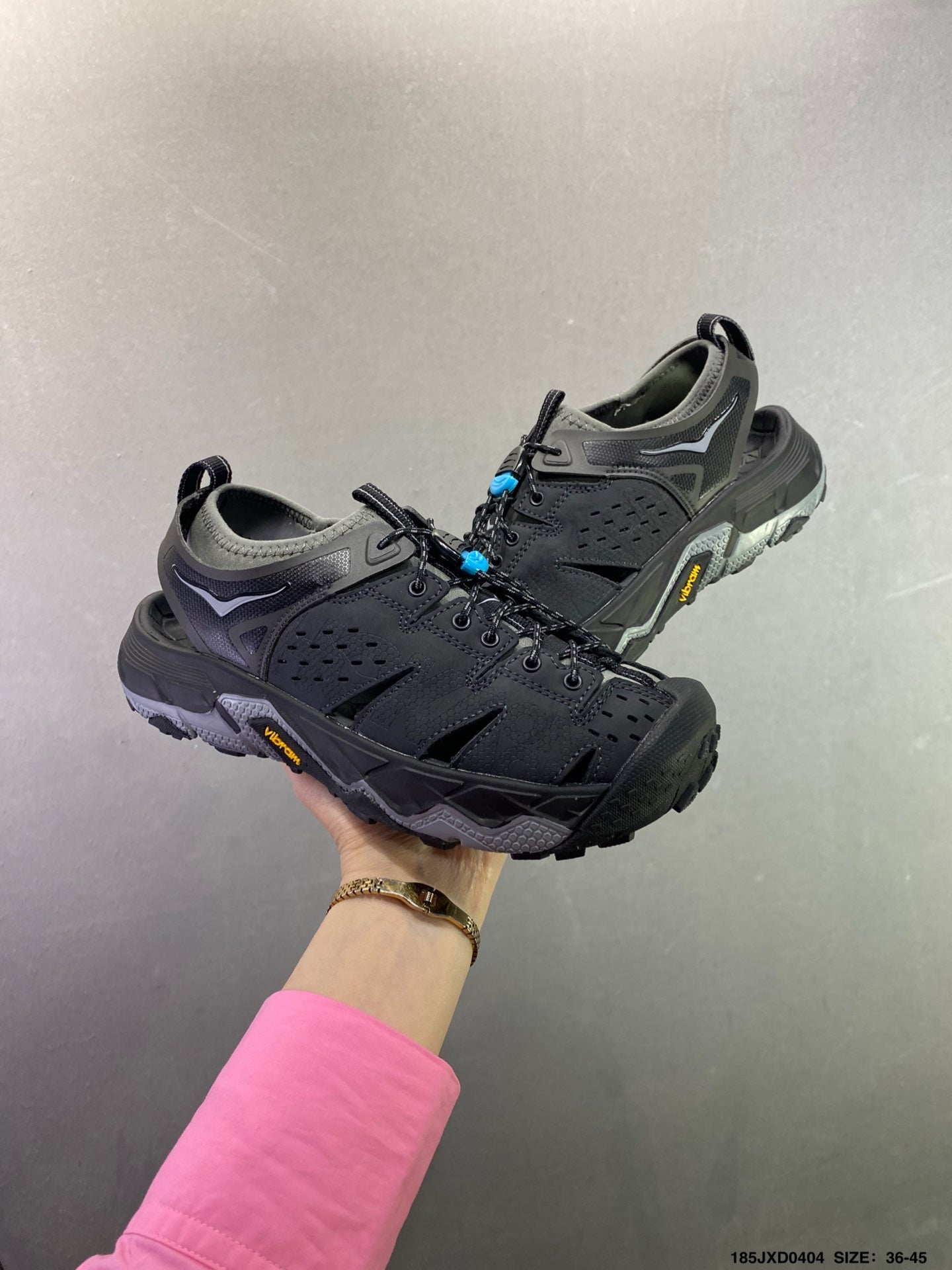 HOKA ONE ONE VIBRAM TOR TRAFA