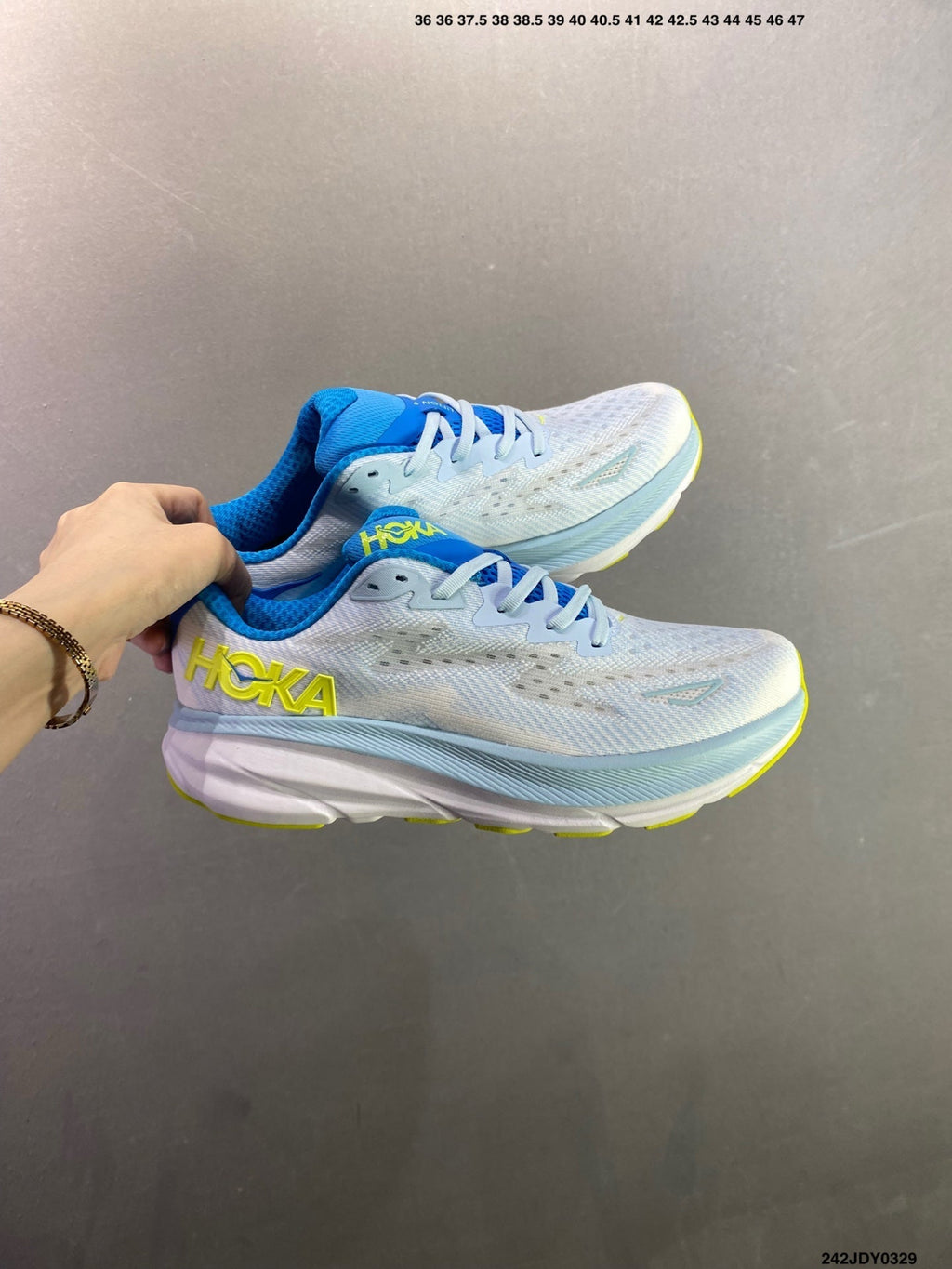HOKA M CLIFTON 9