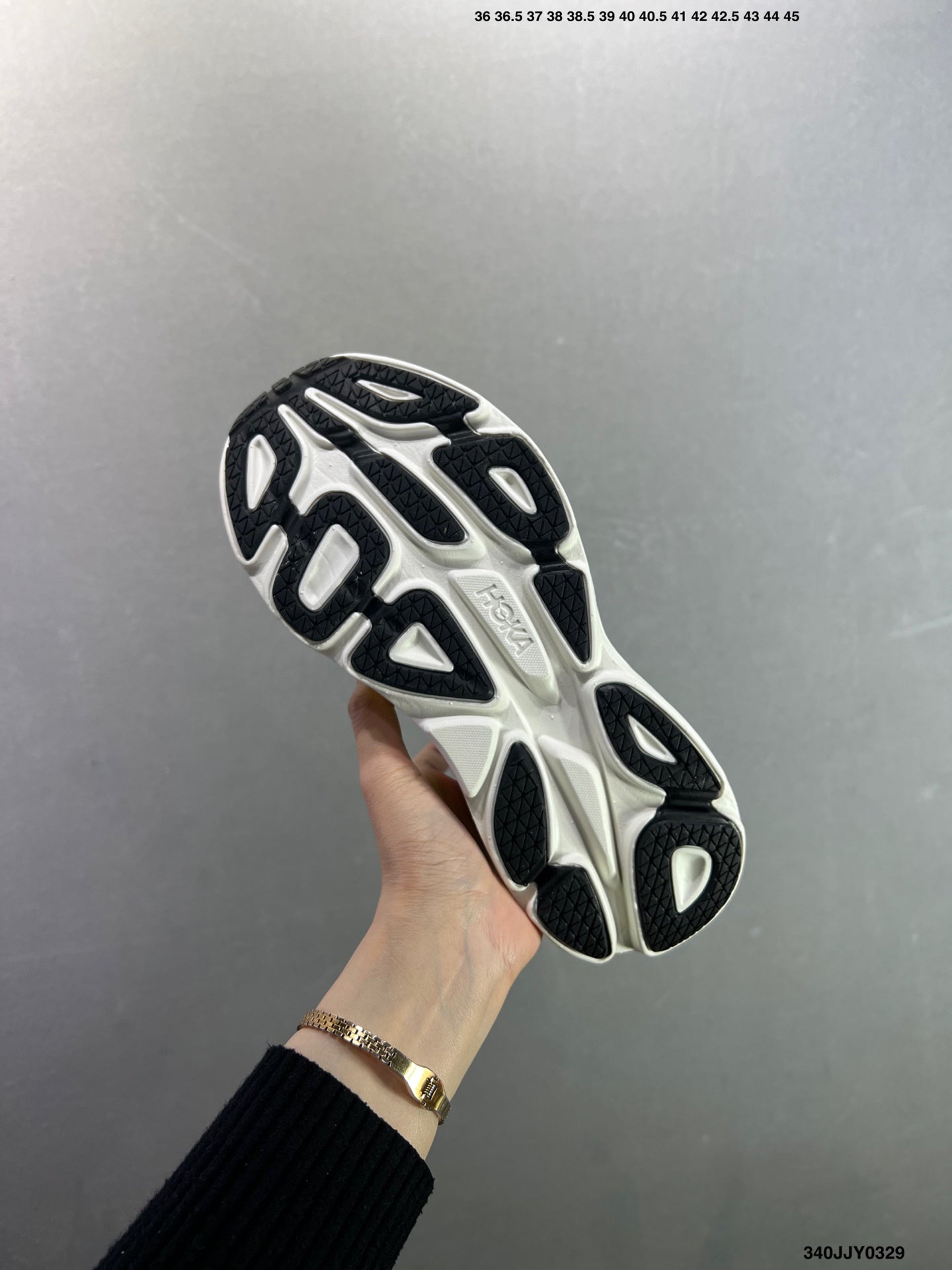 HOKA W BONDI 8
