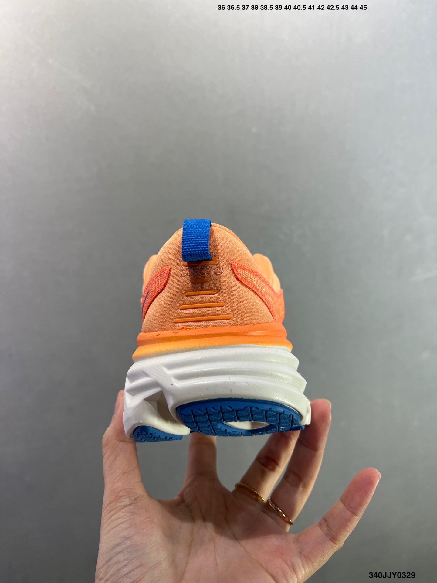 HOKA W BONDI 8