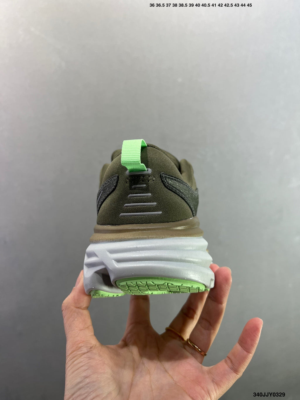 HOKA W BONDI 8