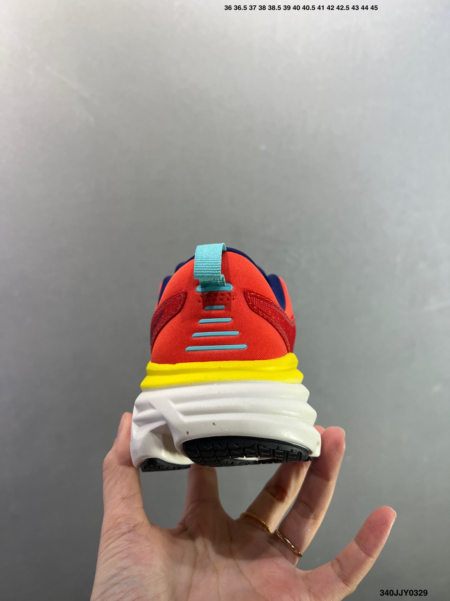 HOKA W BONDI 8