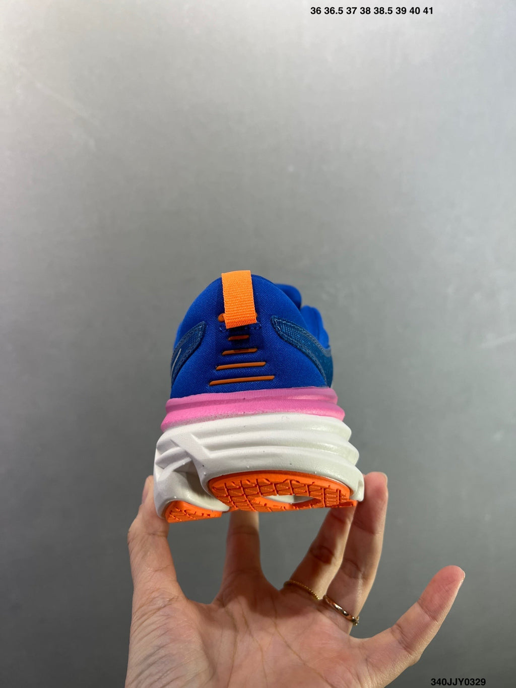 HOKA W BONDI 8