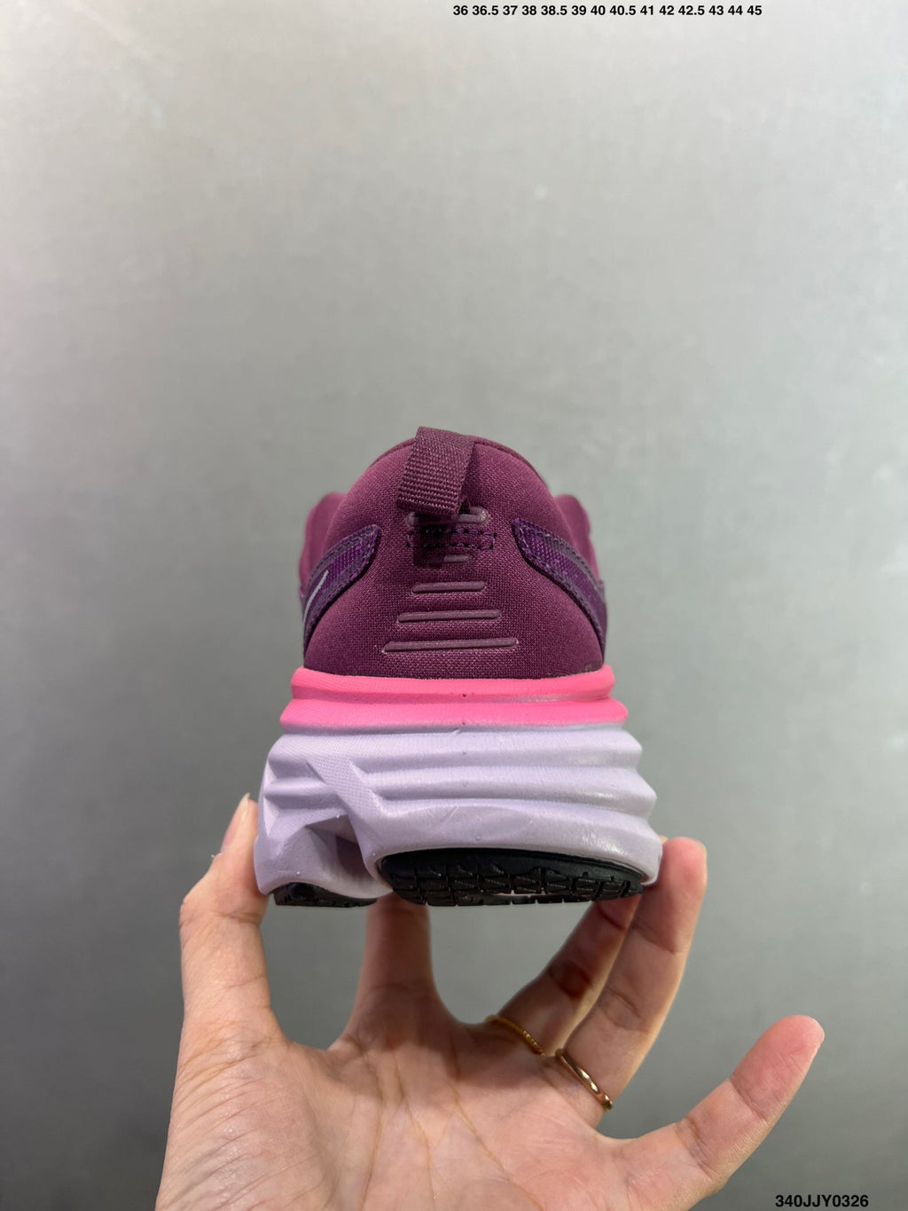 HOKA ONE ONE Bondi 8