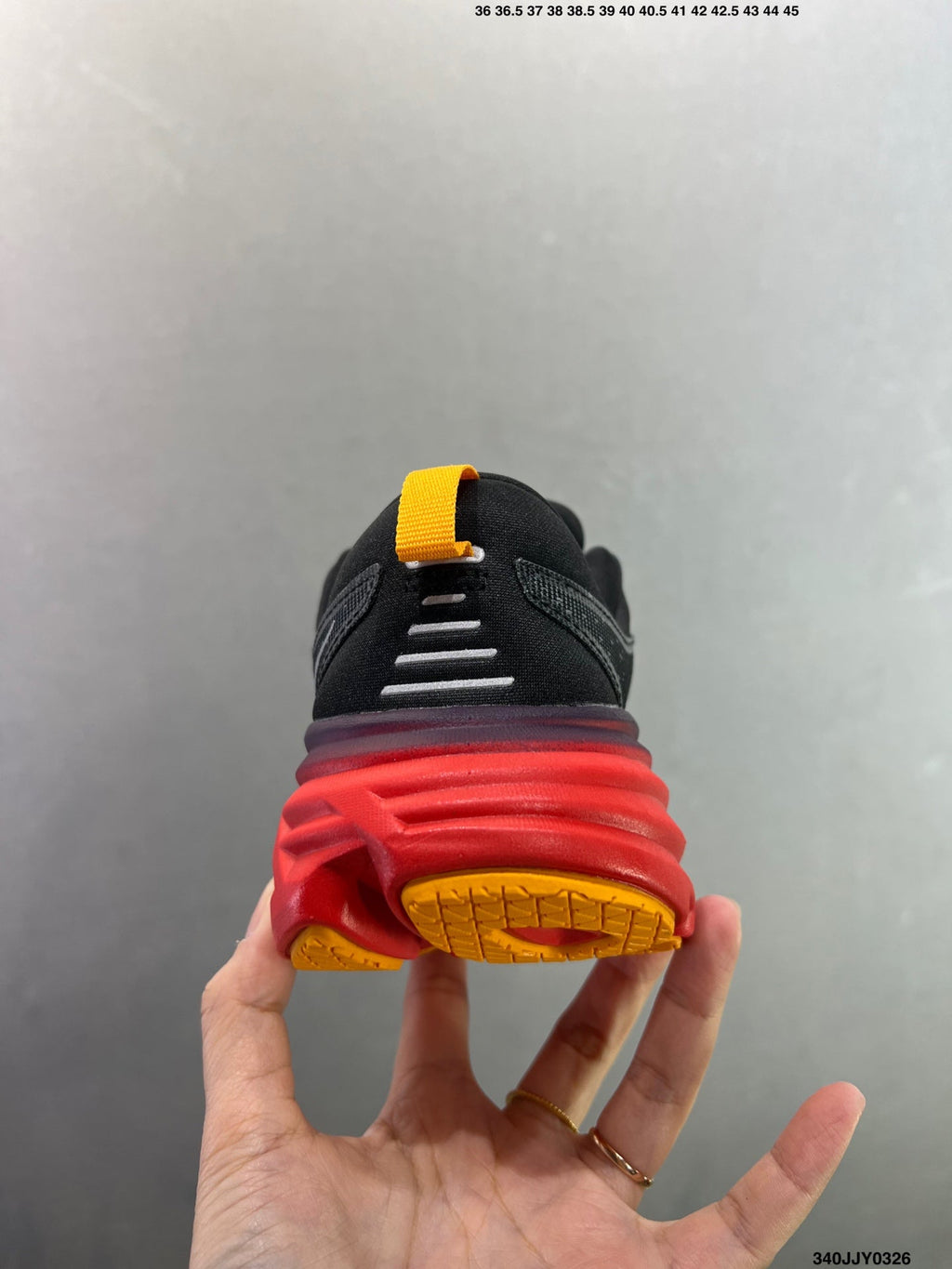 HOKA ONE ONE Bondi 8