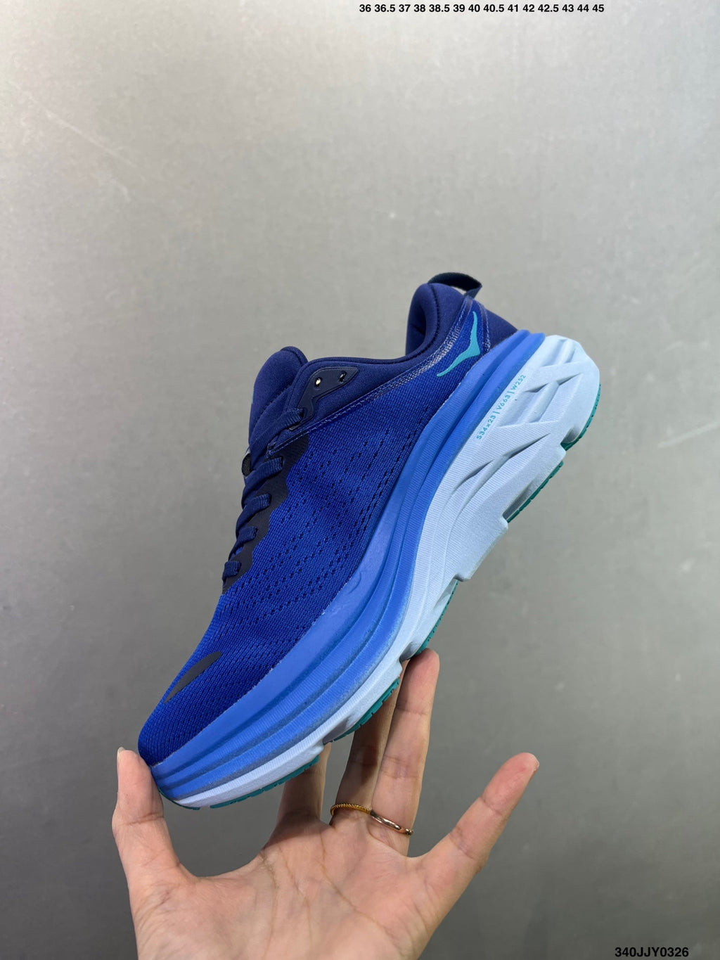 HOKA ONE ONE Bondi 8