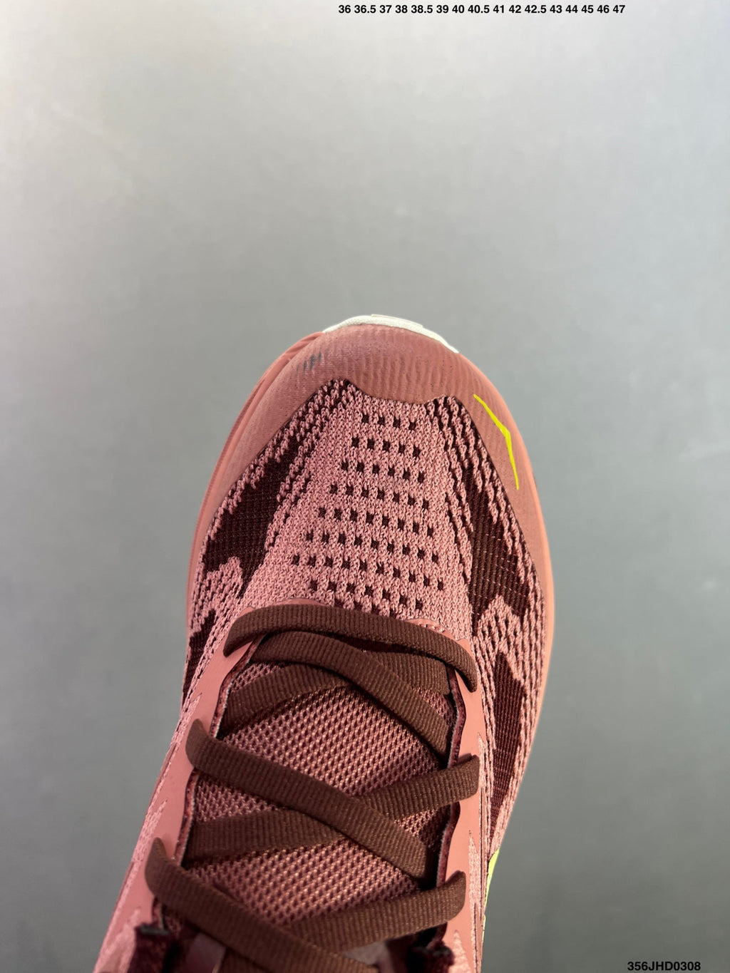HOKA W CHALLENGER 8