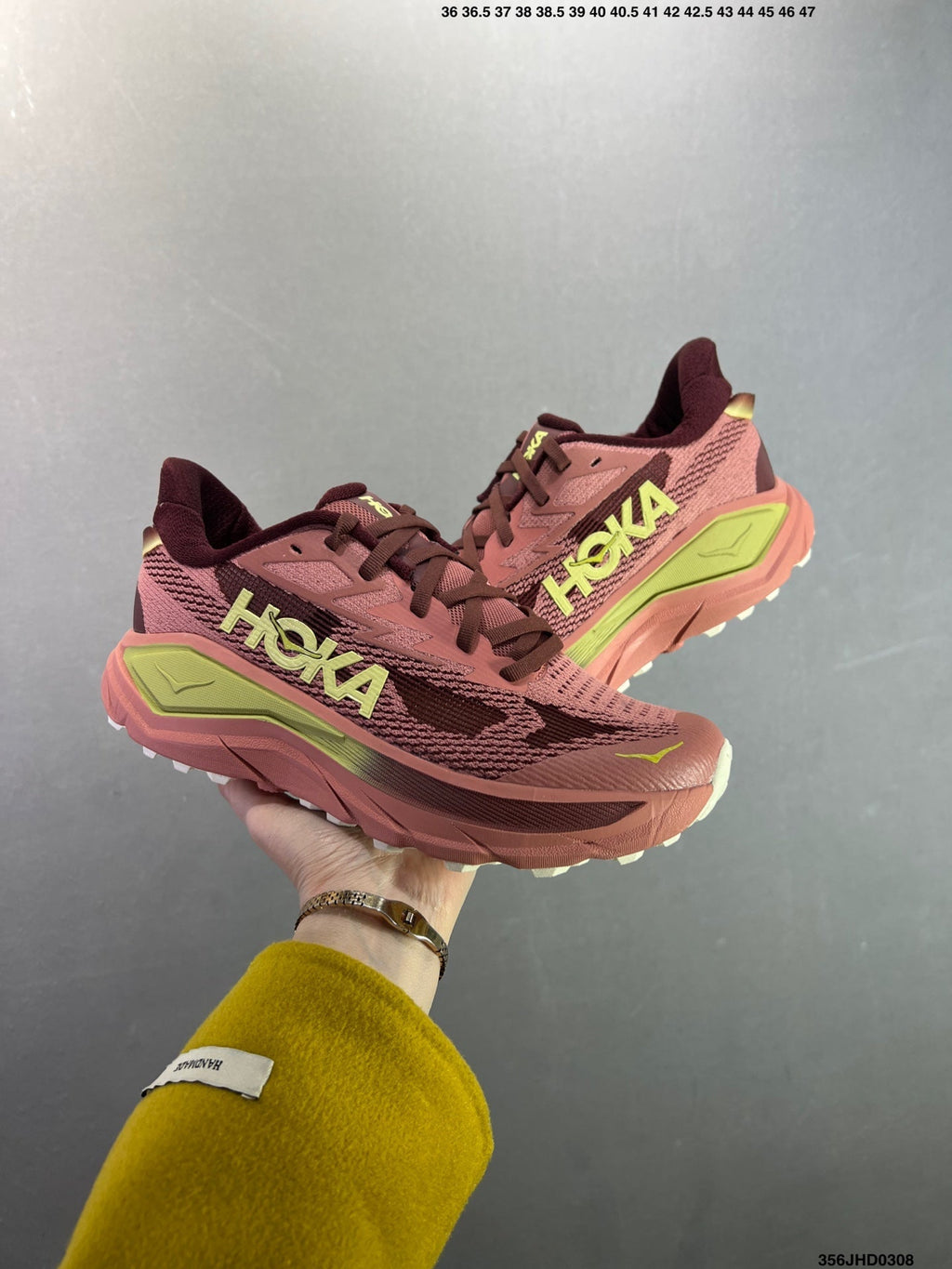 HOKA W CHALLENGER 8