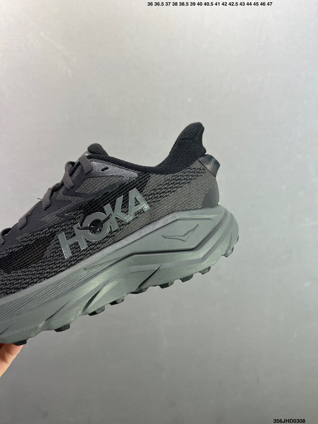 HOKA W CHALLENGER 8