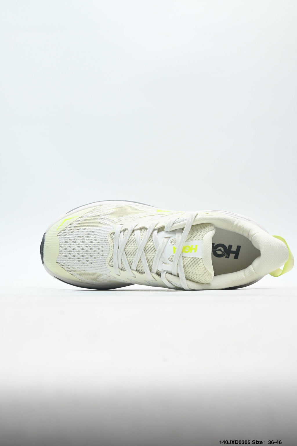 HOKA W CHALLENGER 8