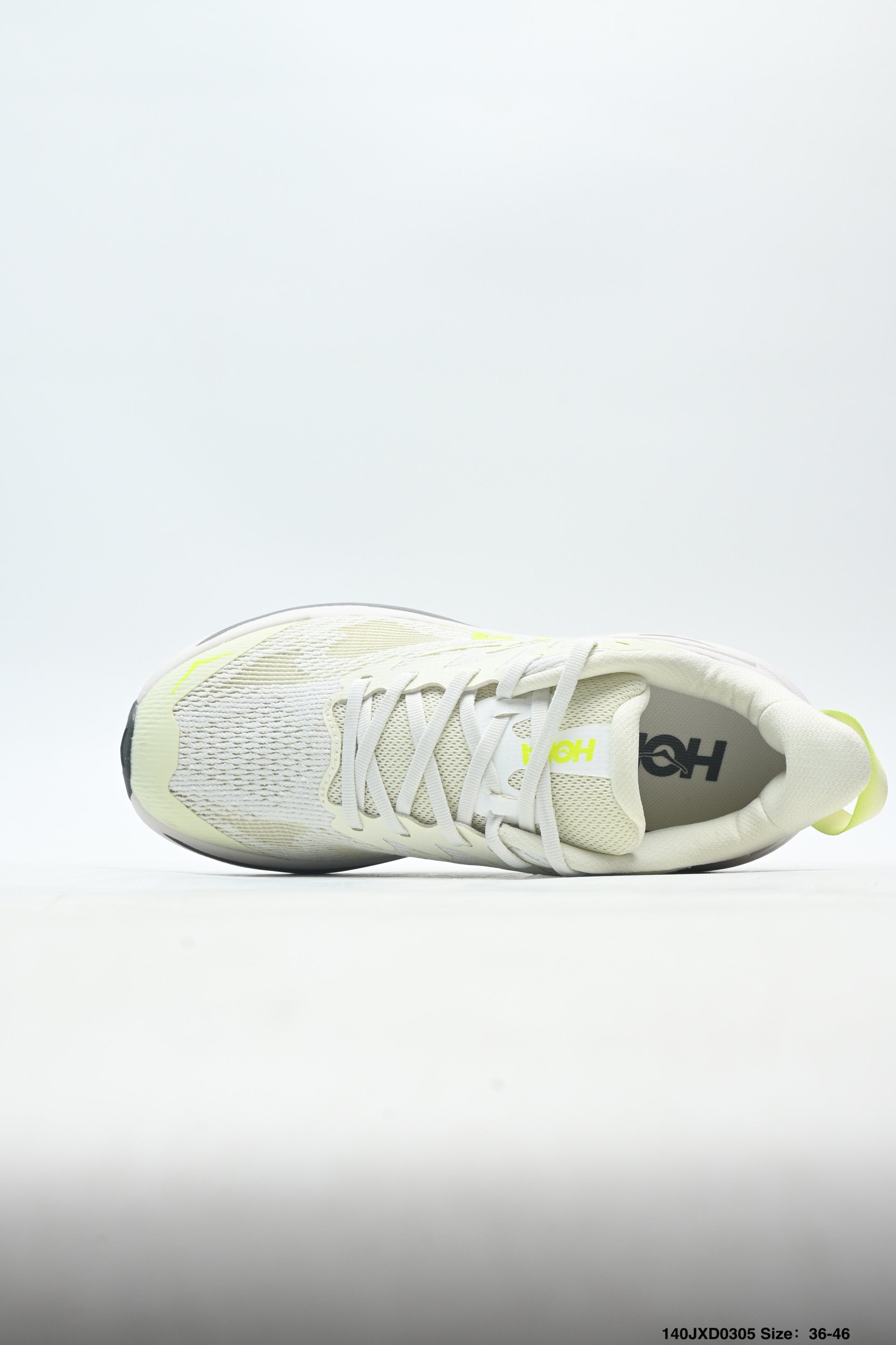 HOKA W CHALLENGER 8