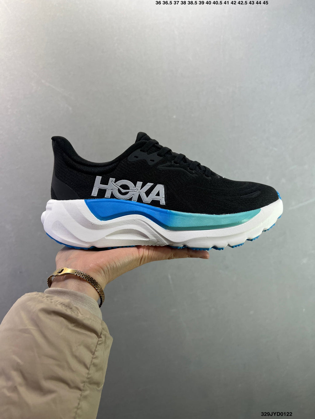 HOKA ONE ONE M ARAHI 8