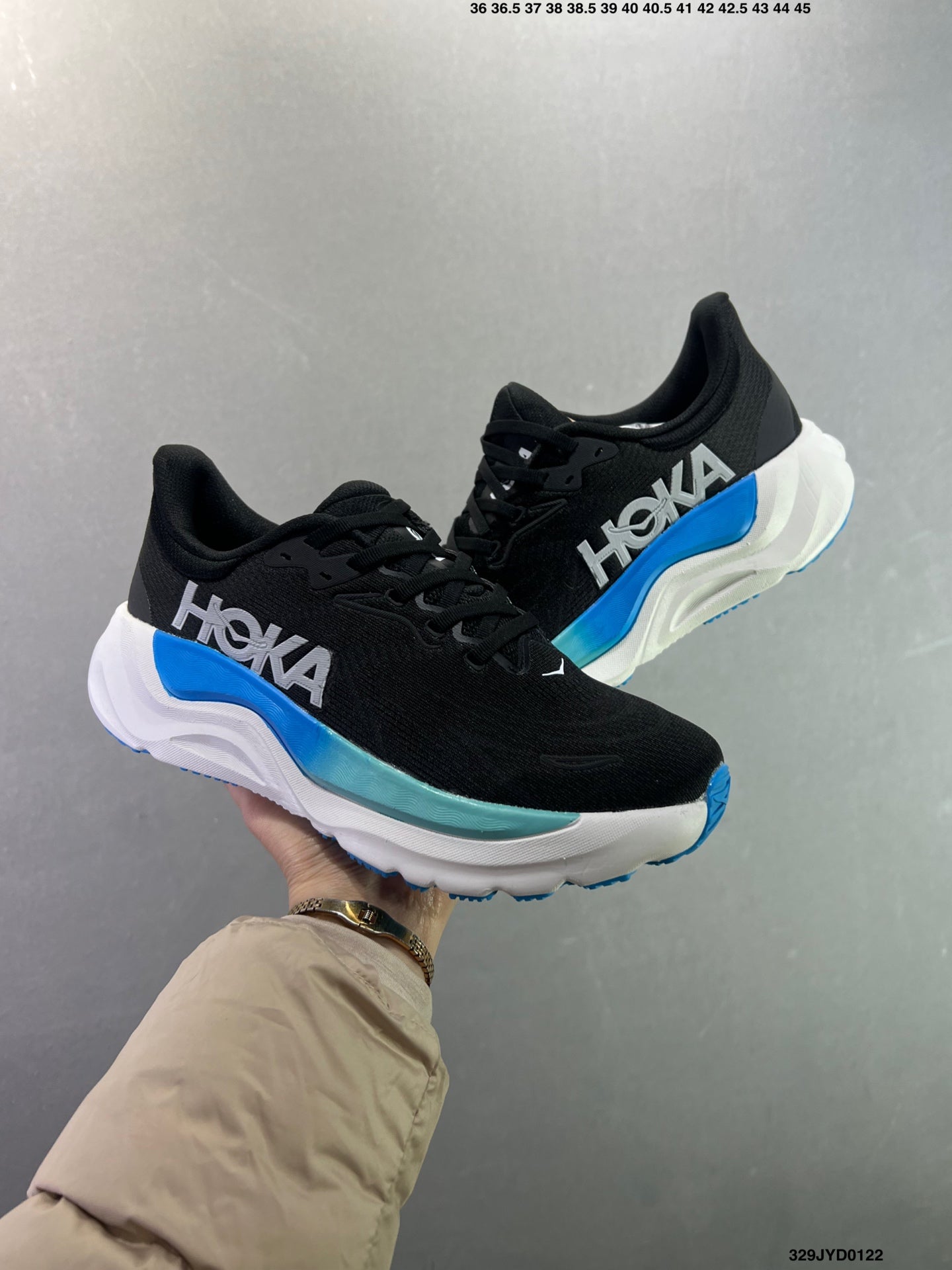 HOKA ONE ONE M ARAHI 8