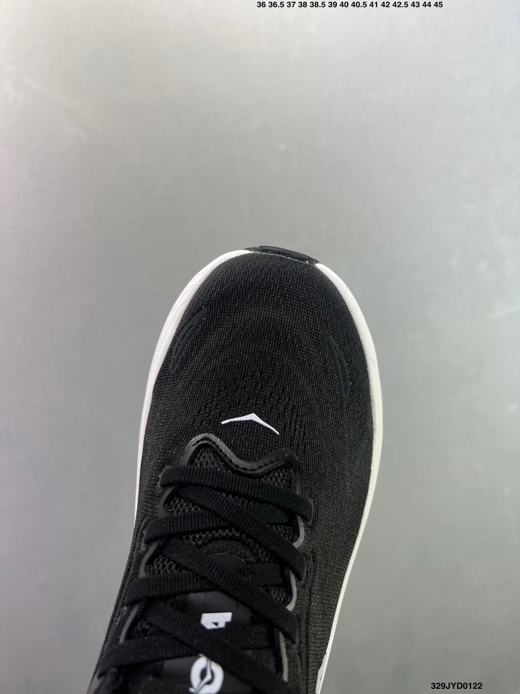 HOKA ONE ONE M ARAHI 8
