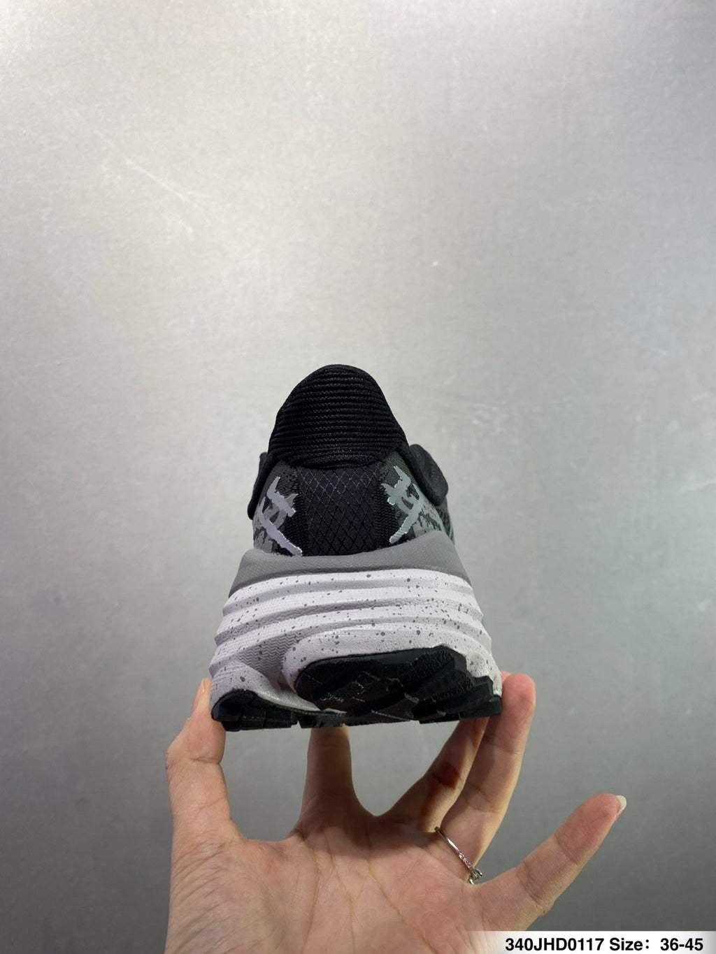HOKA ONE ONE Stinson 7