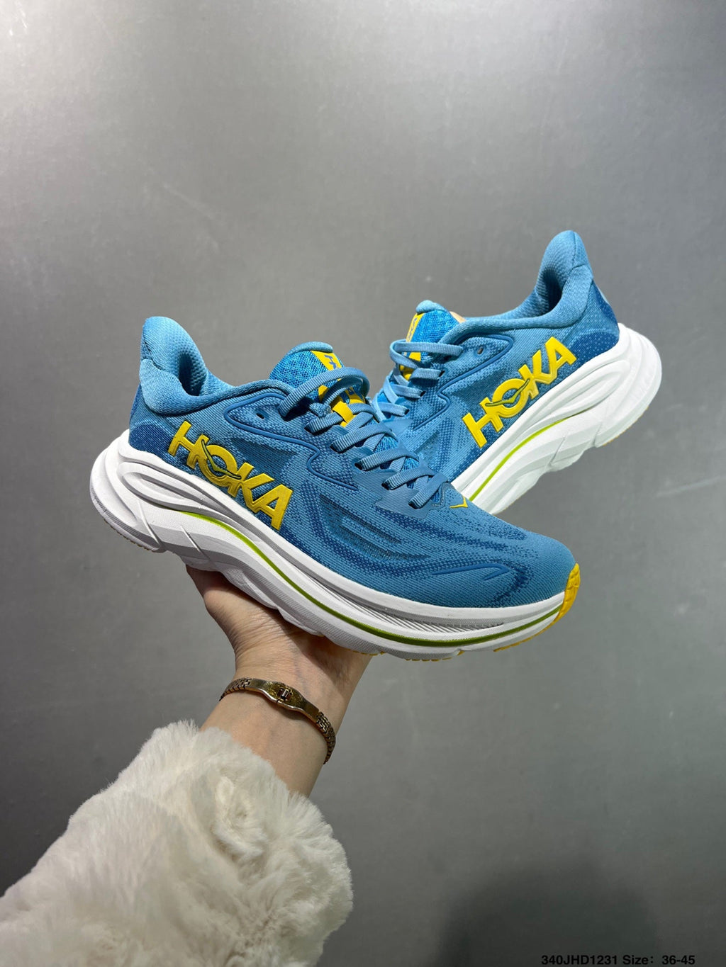 HOKA CHALLENGER 8