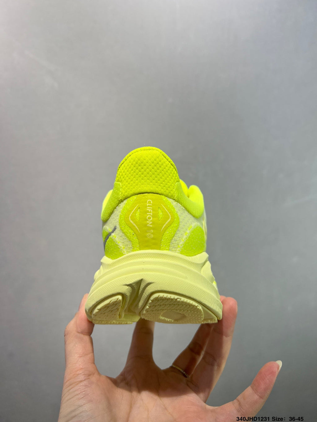 HOKA CHALLENGER 8