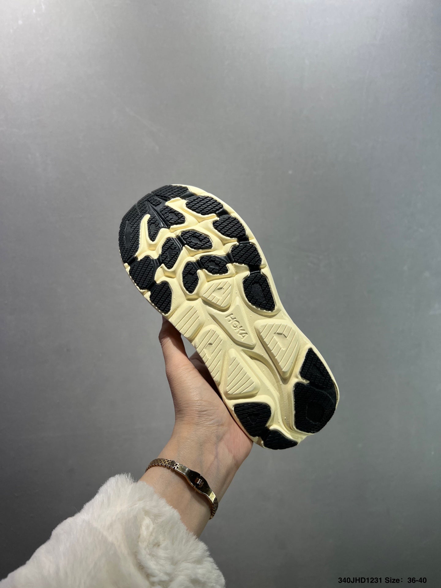 HOKA M CLIFTON 10