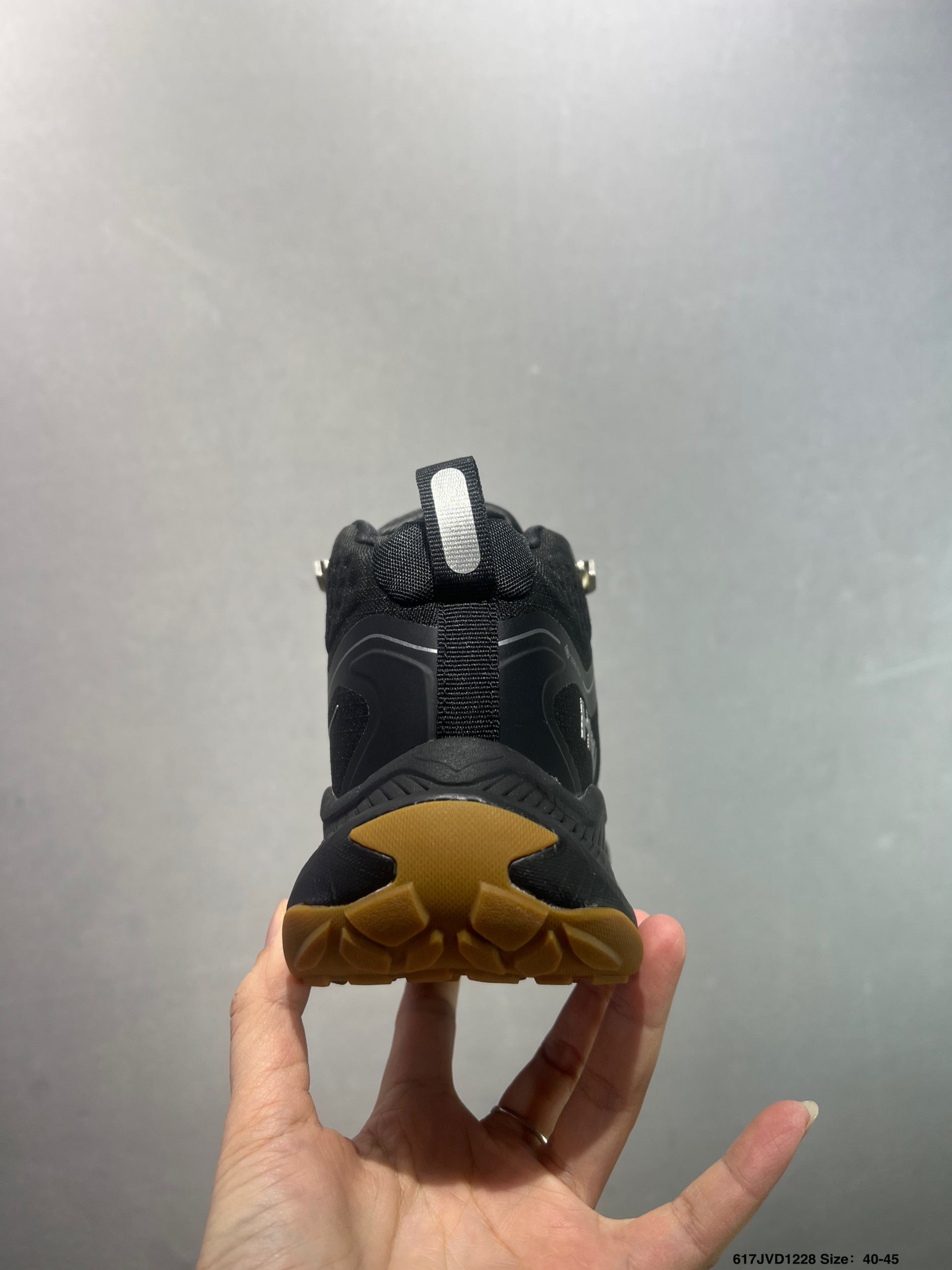 HOKA ONE ONE PROJECT TRANSPORT