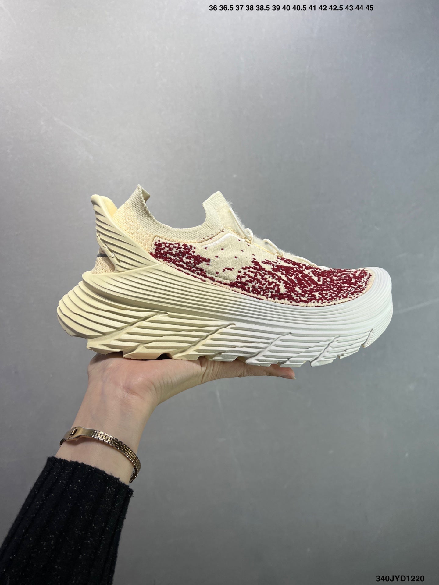 HOKA ONE ONE Restore TS