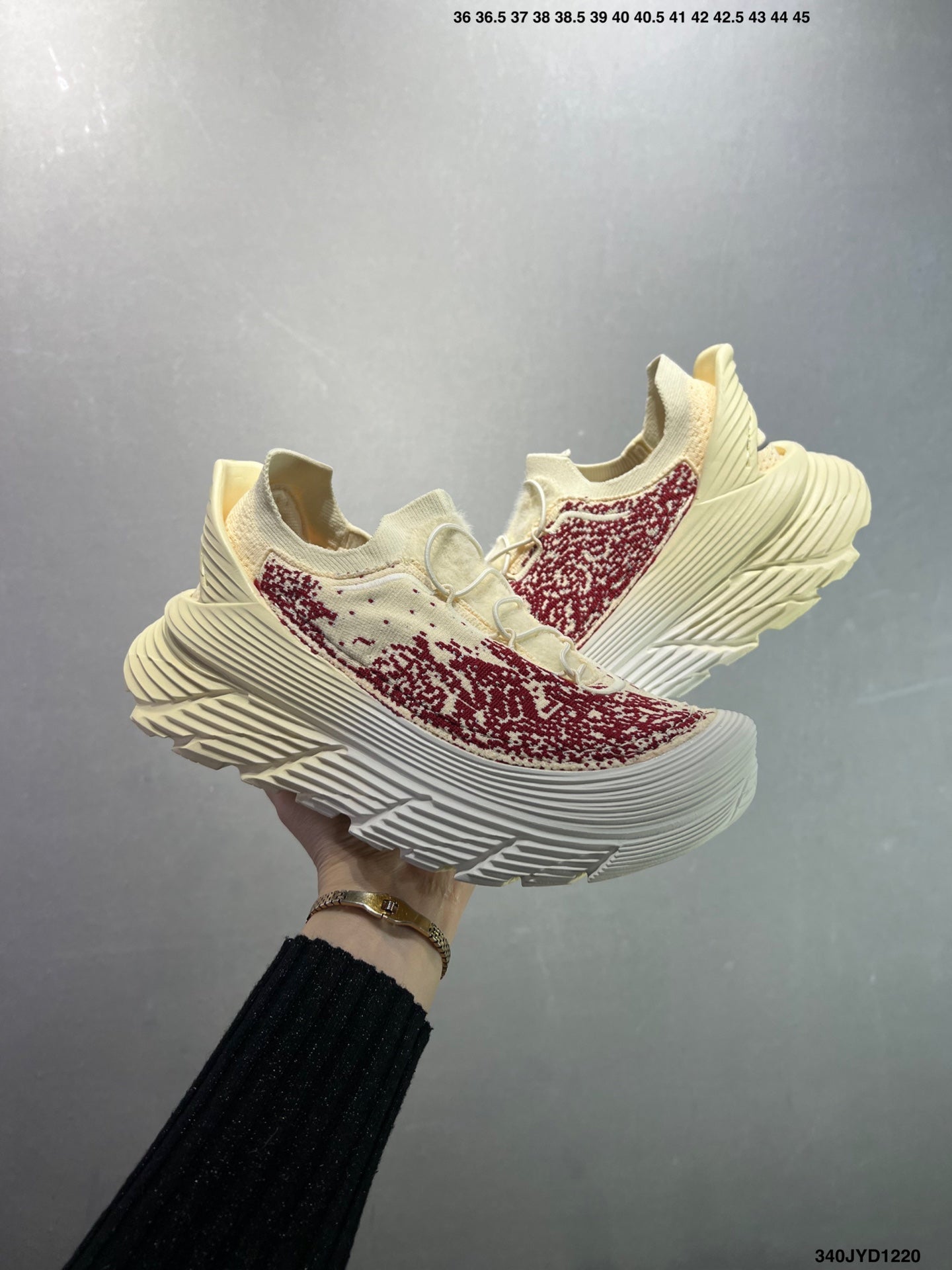 HOKA ONE ONE Restore TS