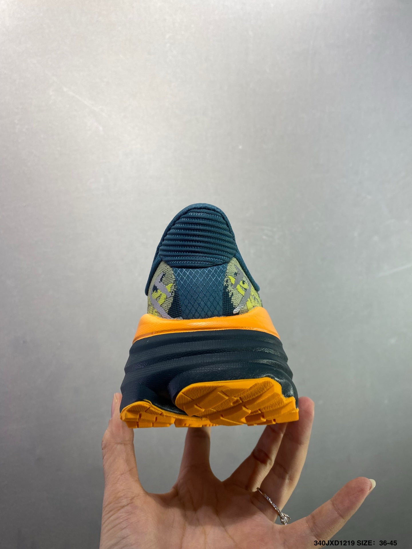HOKA M Stinson 7