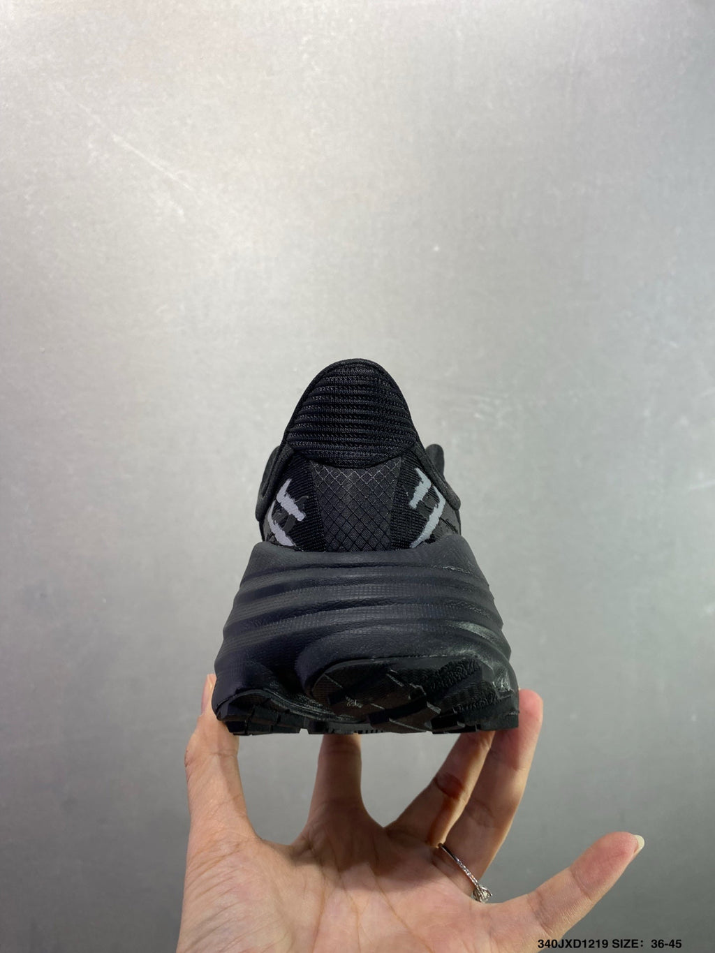 HOKA M Stinson 7
