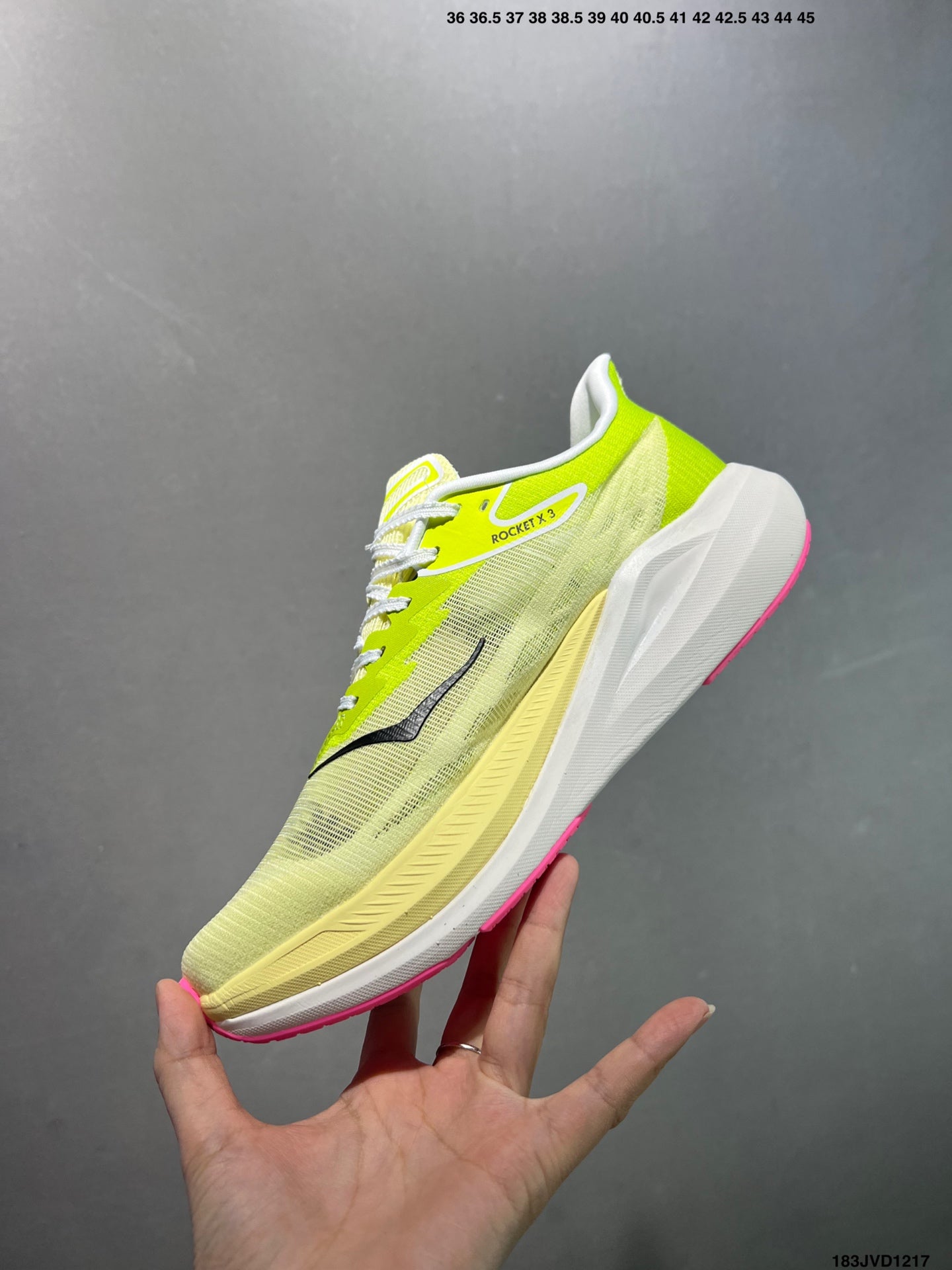 Hoka One One Rocket X 3