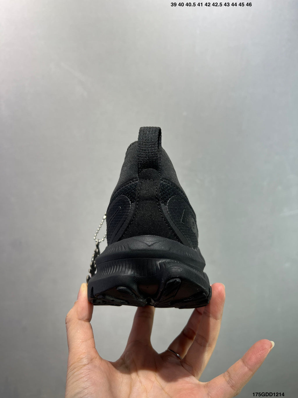 HOKA M KAWANA MID