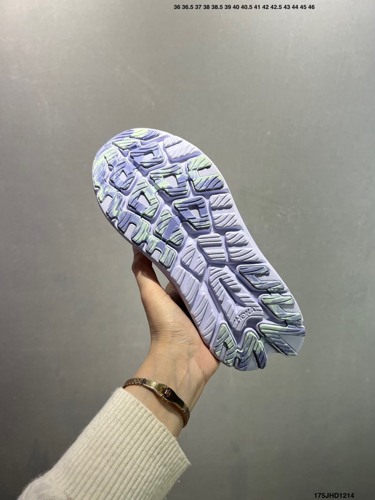 HOKA M KAWANA